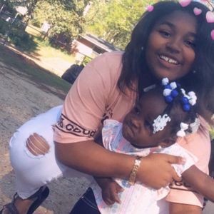 Meet your Posher, Rochelle